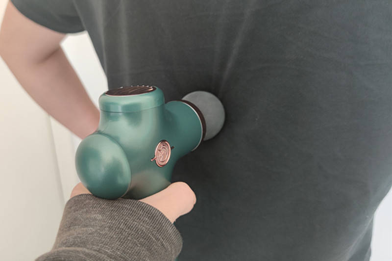 必备|随身按摩必备，华为智慧生态，野小兽X华为随身筋膜枪Monica体验