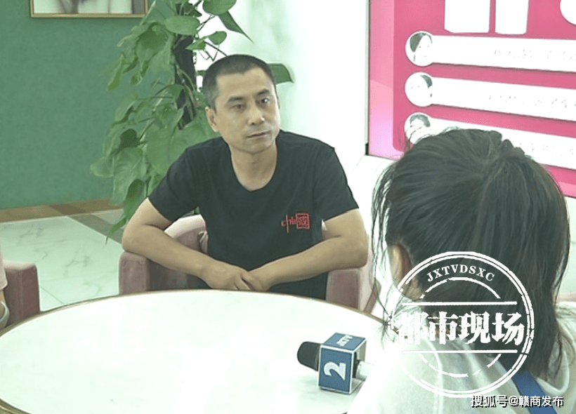 美女隆鼻被整成“歪鼻女” 南昌臻爱医疗美容遭投诉(图5) 美女隆鼻被整成“歪鼻女” 南昌臻爱医疗美容遭投诉(图5)