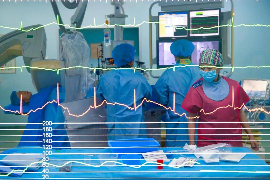 胸痛|33岁小伙突发心梗，泰心急诊室上演惊心一幕！