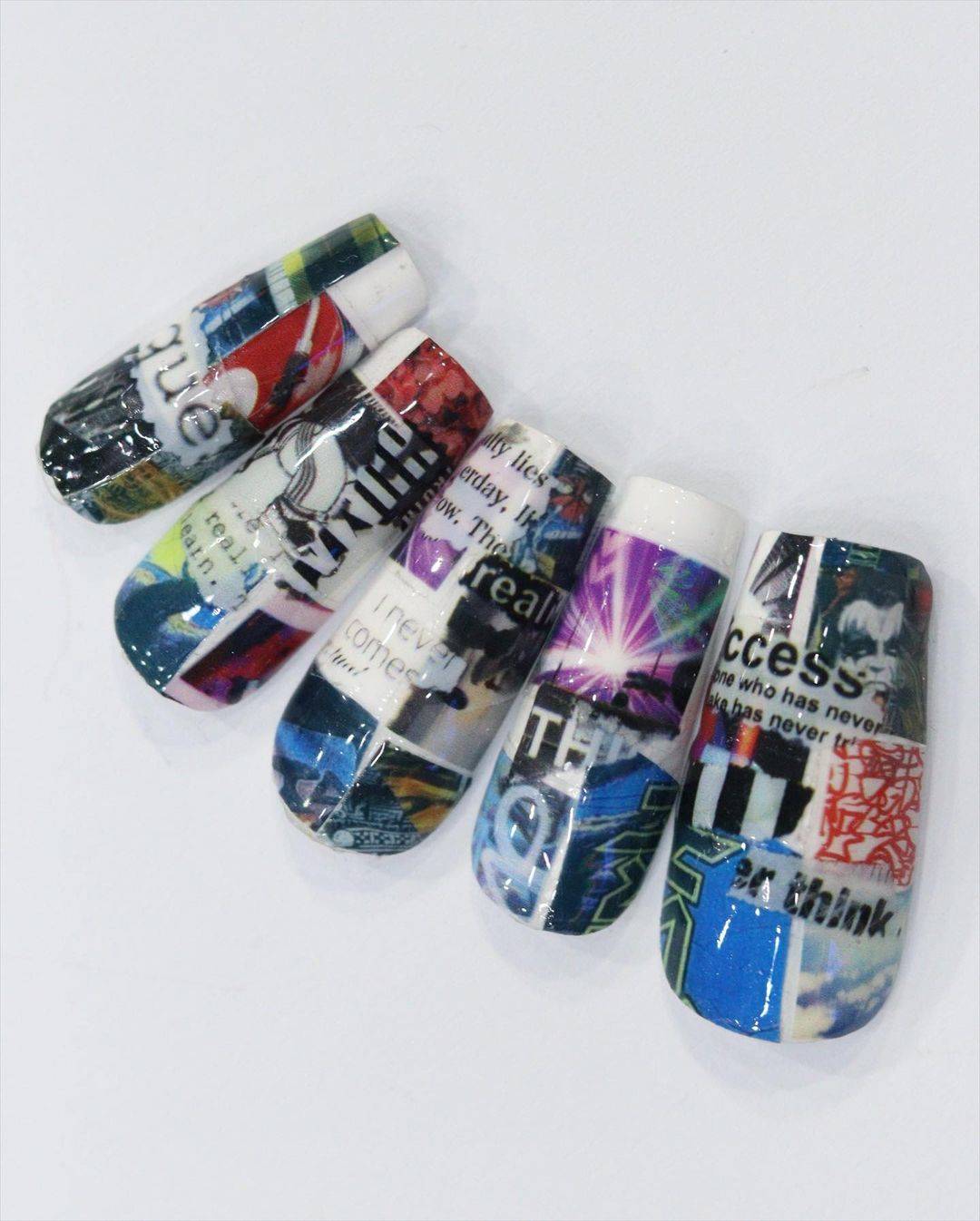 韩星|来看看韩星御用美甲师PARK EUN KYUNG为LISA设计的美甲