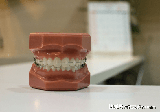 带假牙牙龈萎缩怎么办