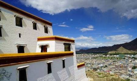 人称日喀则的小布达拉宫，西藏城堡建筑代表作，桑珠孜宗堡