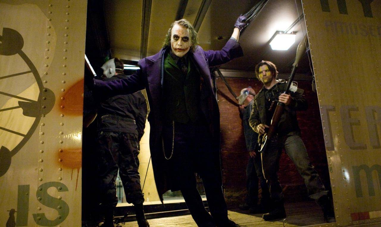 计划|希斯·莱杰为何被封神，深度解读《黑暗骑士》中的小丑