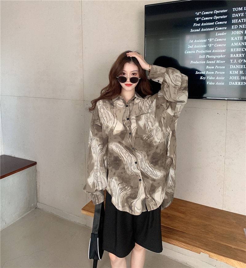 场合 秋季港风长袖衬衫，复古拽姐风情，让人心动的瞬间