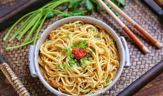 饺子皮|比馒头营养,比米粥香,软糯够味,早餐这样吃,老公孩子最喜欢!