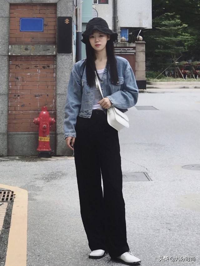 黑色 “臀大胯宽”的女人,不管穿裙还是穿裤,掌握这几点窍门,特显瘦