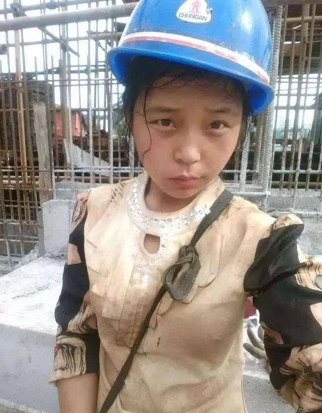 20岁最美工地女孩自拍照火了网友这才是直男斩