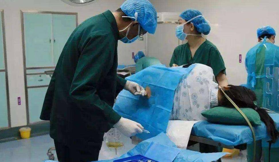 因为|同样是生孩子,为什么二胎要比头胎疼太多?其实原因很现实