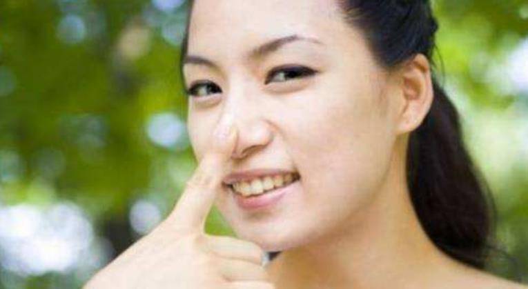 什么叫三白眼或四白眼 9e7e9771cfdd4e35a96a2297d57d22b4.jpeg