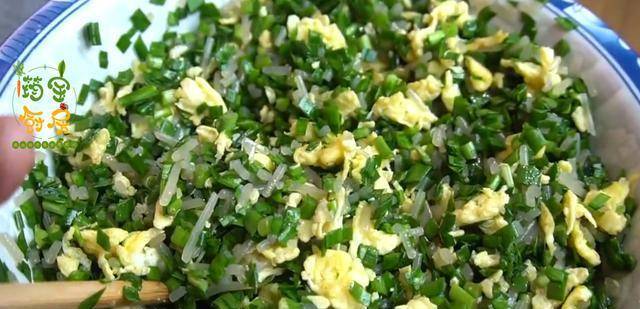 做法|天凉了,试试这道早餐,简单易做,一折一叠4分钟就做好