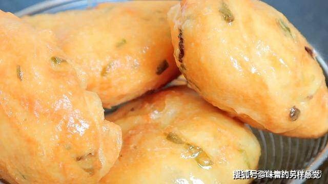 葱花|早餐不用出去买,一碗面粉加2鸡蛋,营养丰富味道好,2分钟出锅