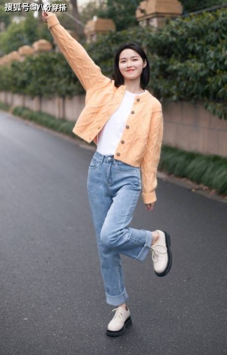 身材 秋天，“针织衫”怎么穿都洋气保暖，这些穿搭日常实用还高级