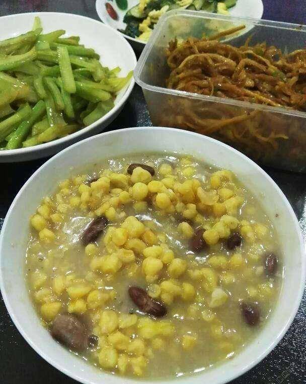 咸辣|东北人最喜欢的4种"早点",南方人看后默默摇头,一个也不想吃