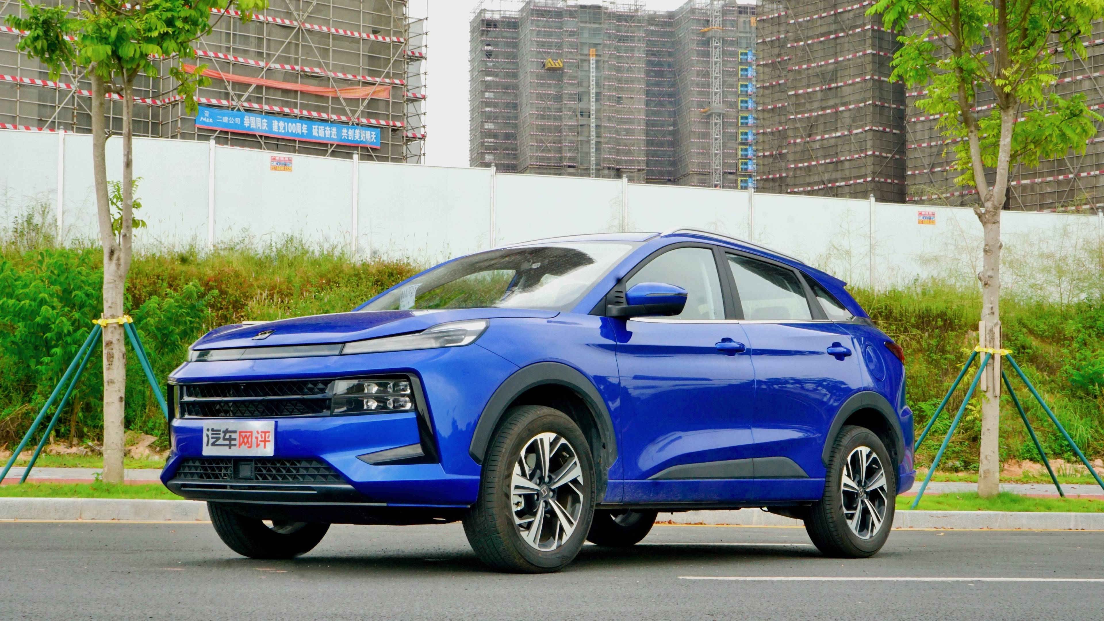 在很多人看来,江淮新乘用车品牌与江淮大众思皓共标实际上是江淮与