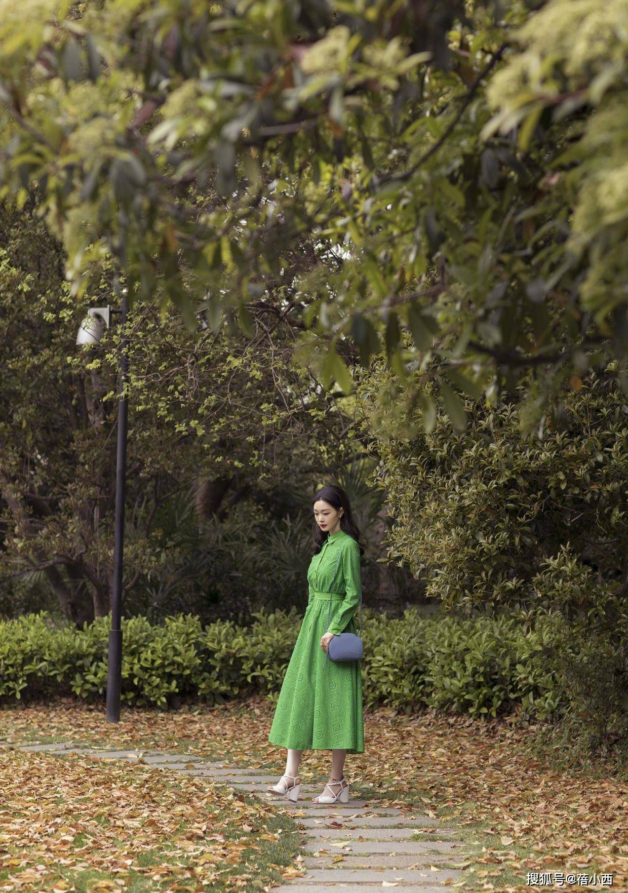 宋轶 “宋轶”美到骨子里,谁也没想到,叠穿还能穿出这样的高级感!