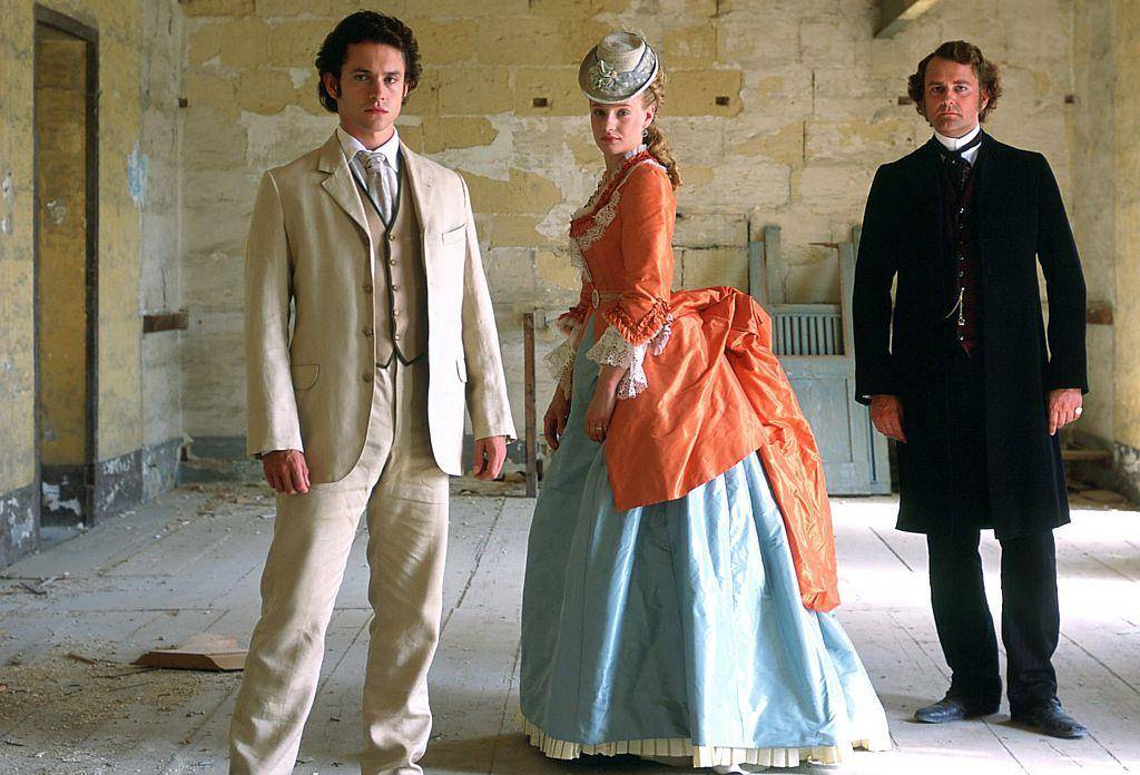 巴斯尔 欧洲古典服饰|这6部电影里有最好看的巴斯尔裙