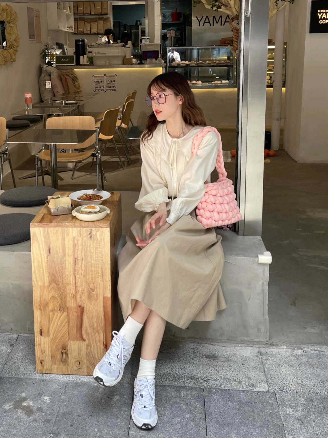 显得 穿来穿去，还是简约大方的气质穿搭最日常，舒适温柔不挑人