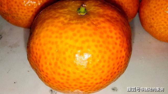 如何挑选大果砂糖橘 2179affe8f58480f83e62a52b2adc48f.jpeg