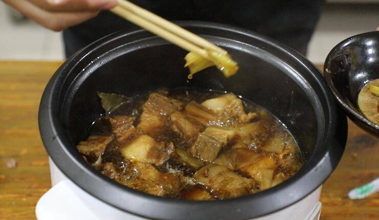 做红烧肉需要提前油炸吗 3c9b8ad5e7ed4abf8191244544831f3a.jpeg