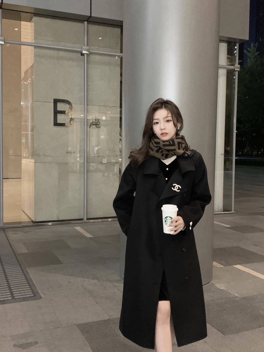 身材 毛呢外套不能乱穿，这几个搭配思路值得借鉴，远离拖沓，高级精致