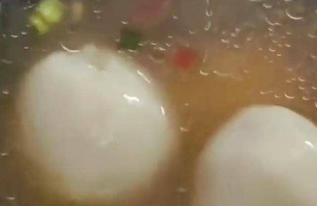 美食|湖南特色早餐“肉坨子”看着像汤圆,咬一口鲜香味十足,你尝过没
