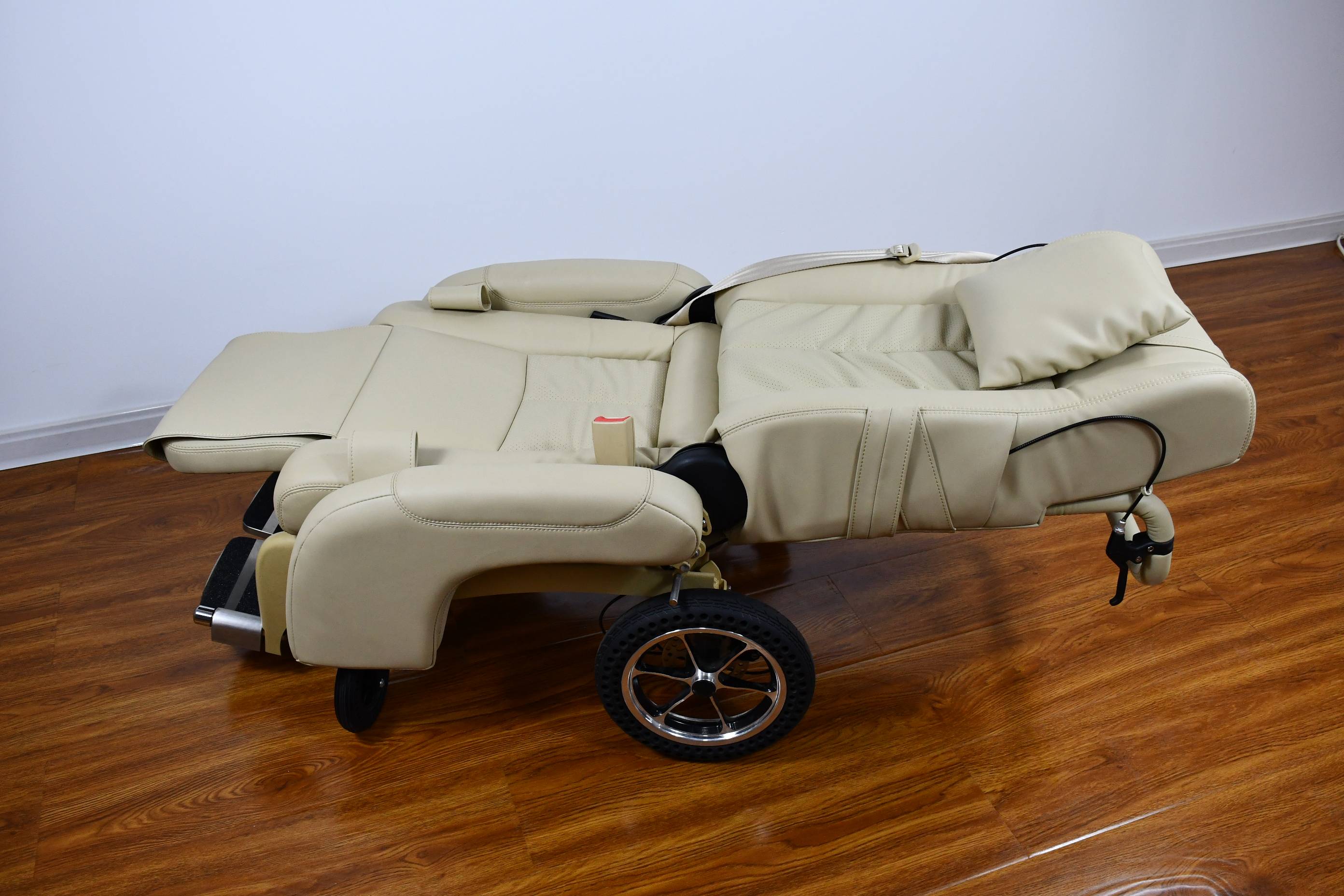 新款必看福祉升降旋转轮椅加装腿托款