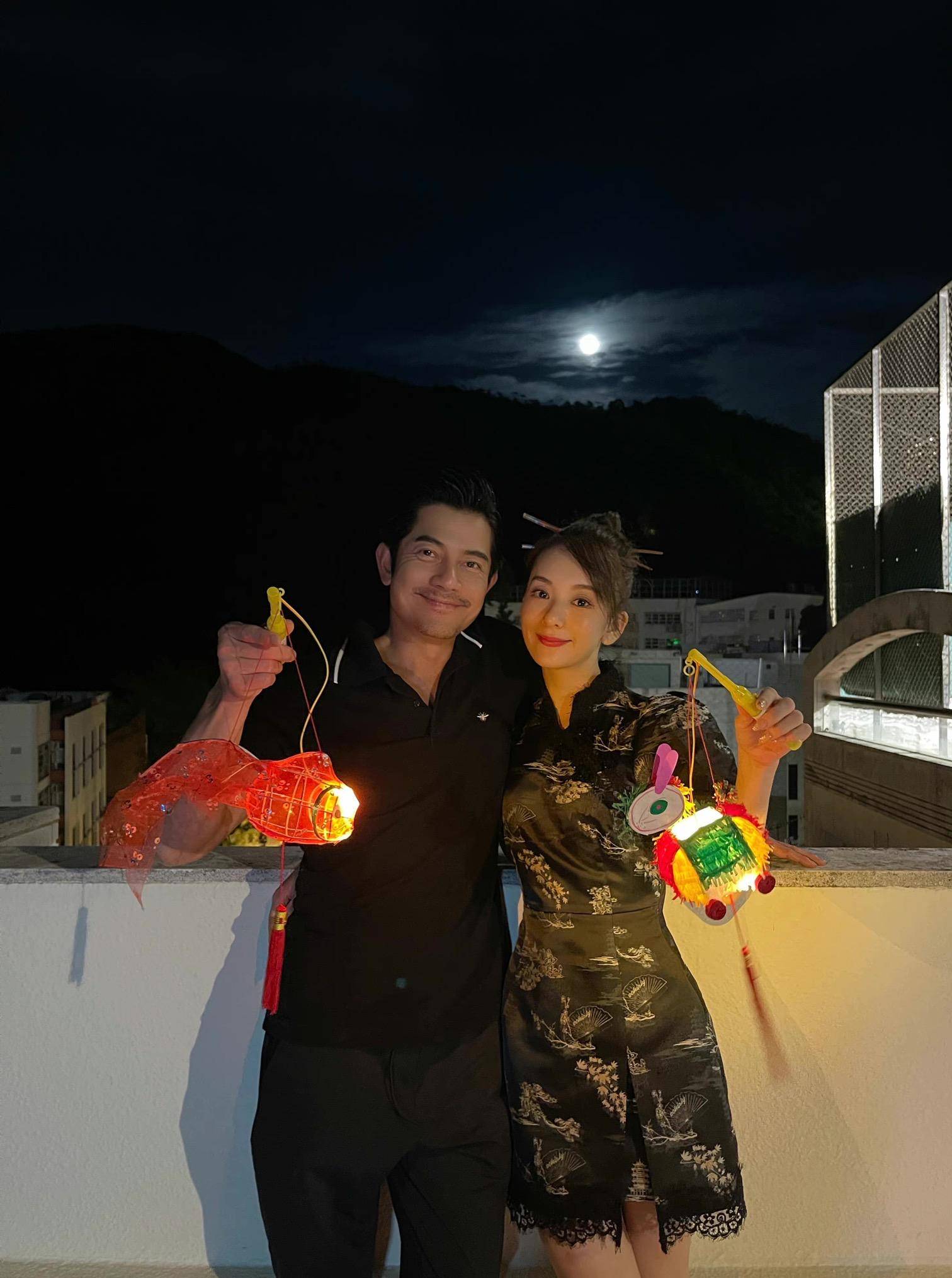 文化 郭富城阖家共度中秋，与方媛手提花灯秀恩爱，俩女儿穿旗袍太呆萌
