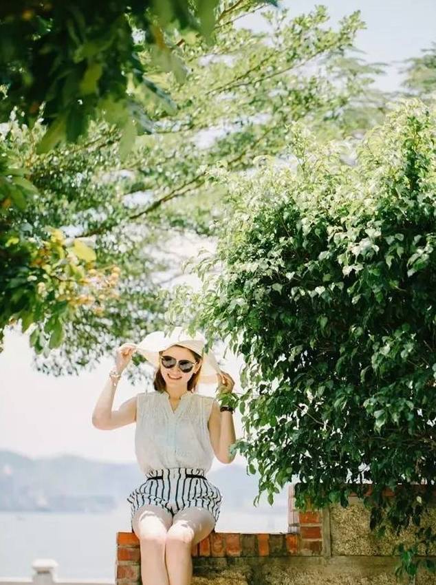 如何让自己更上镜更自然 accb0b6b6f7945a78b9bf51fdd083804.jpeg