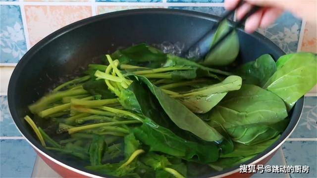 做法|降温了,油条馒头靠边站,早餐就吃它,十分钟做好,营养又省事