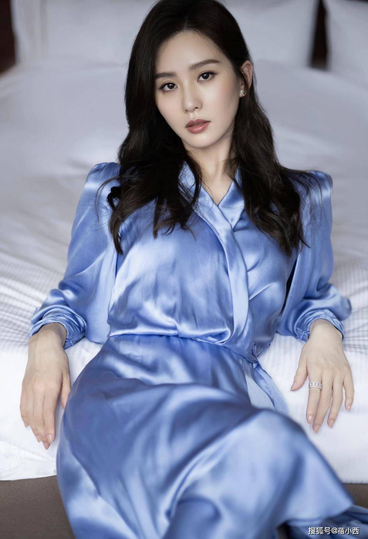 灯笼 有一种高级感叫刘诗诗穿真丝连衣裙，明明很简单，她却穿出国际范