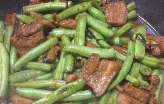 汤汁|做焖面老成坨?多加这一步,面条根根分明,口感更劲道