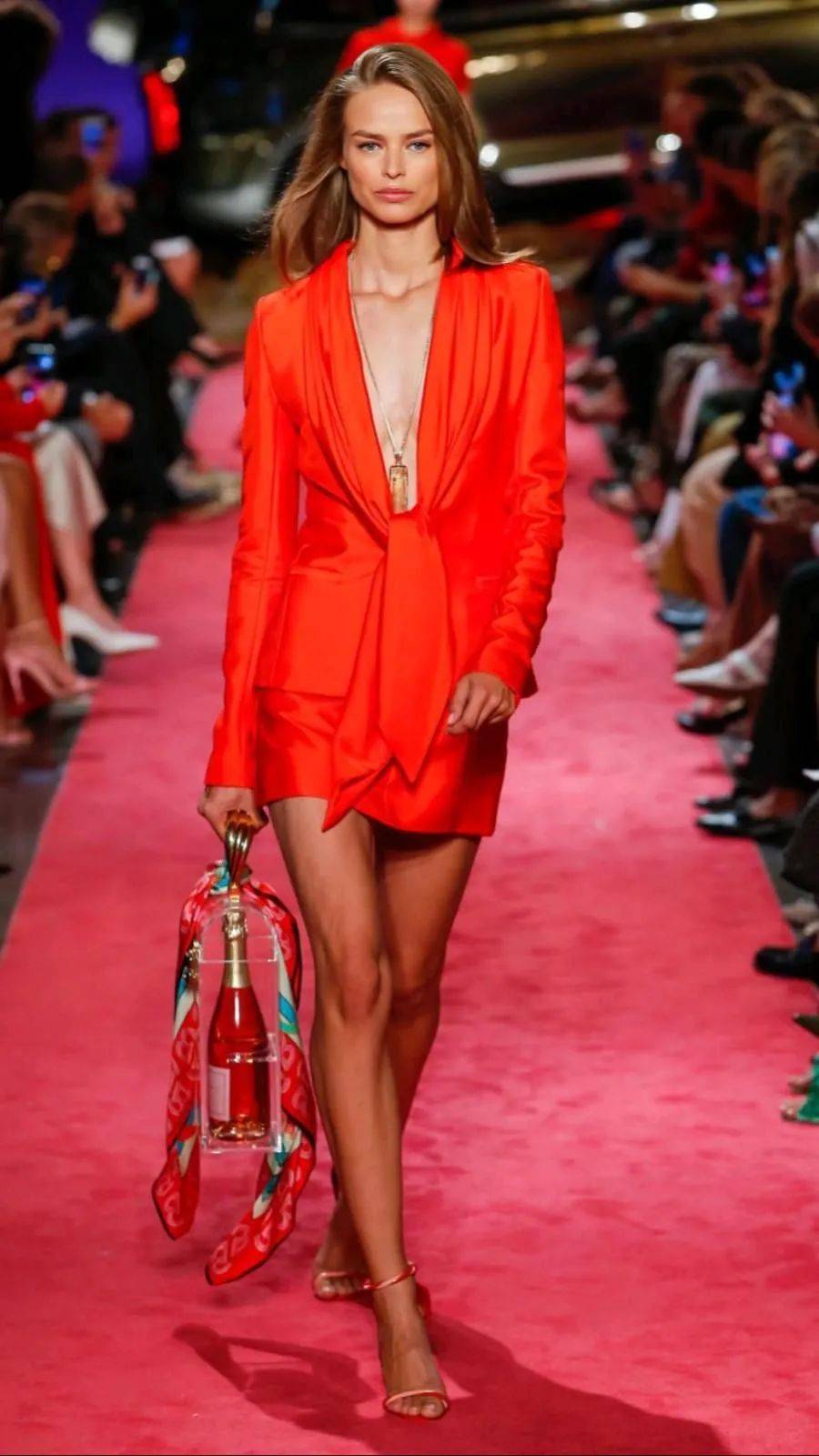 品牌 流行趋势|2022/23秋冬流行色：红