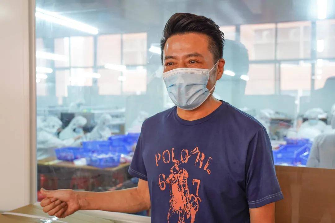 连中秋节李博安都没回家,继续与近200名员工一起坚