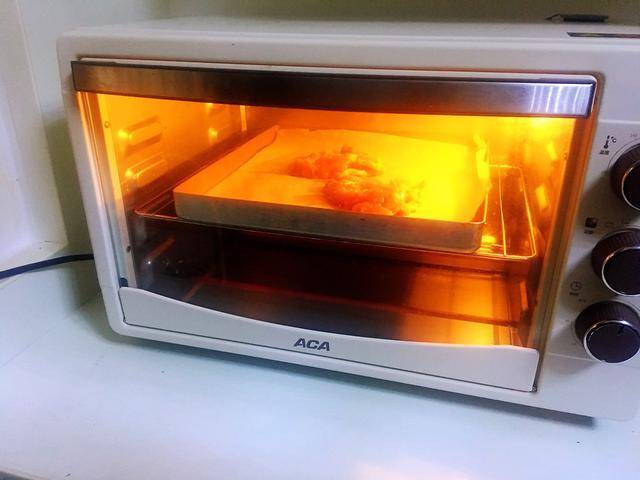 食材|吐司新吃法,加入火腿和鸡蛋,轻松搞定营养早餐