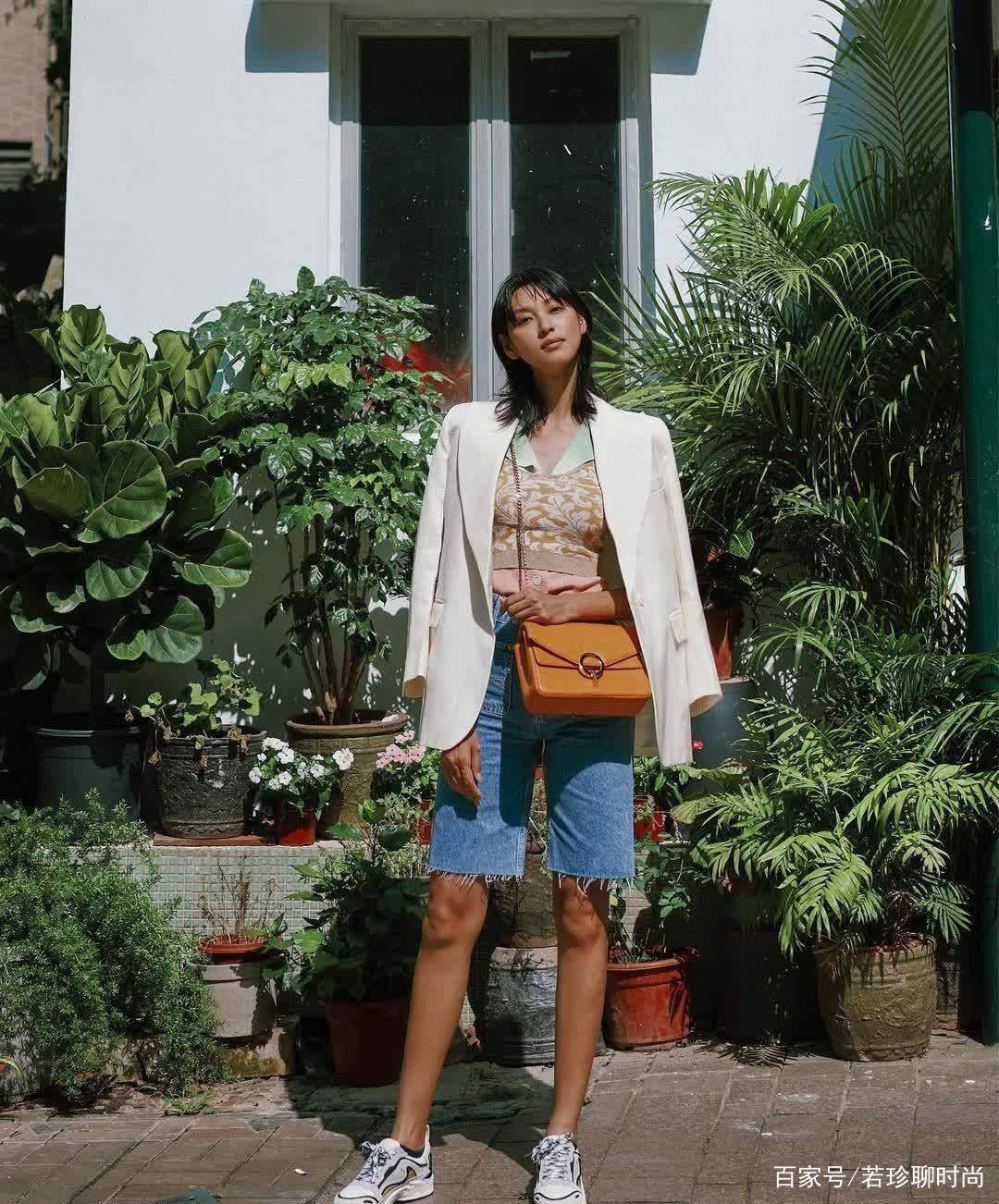 服装 梅艳芳扮演者王丹妮，穿裤子有复古范，气场看着真大气