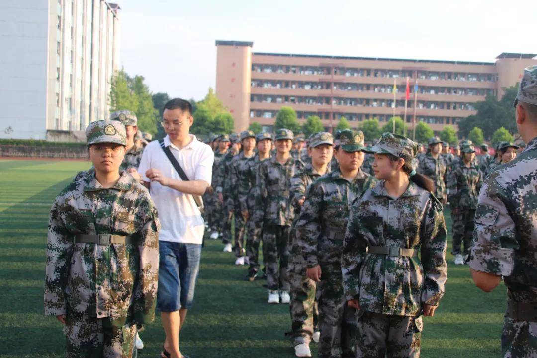 原创军姿飒爽青春飞扬邻水二中高2021级新生军训剪影
