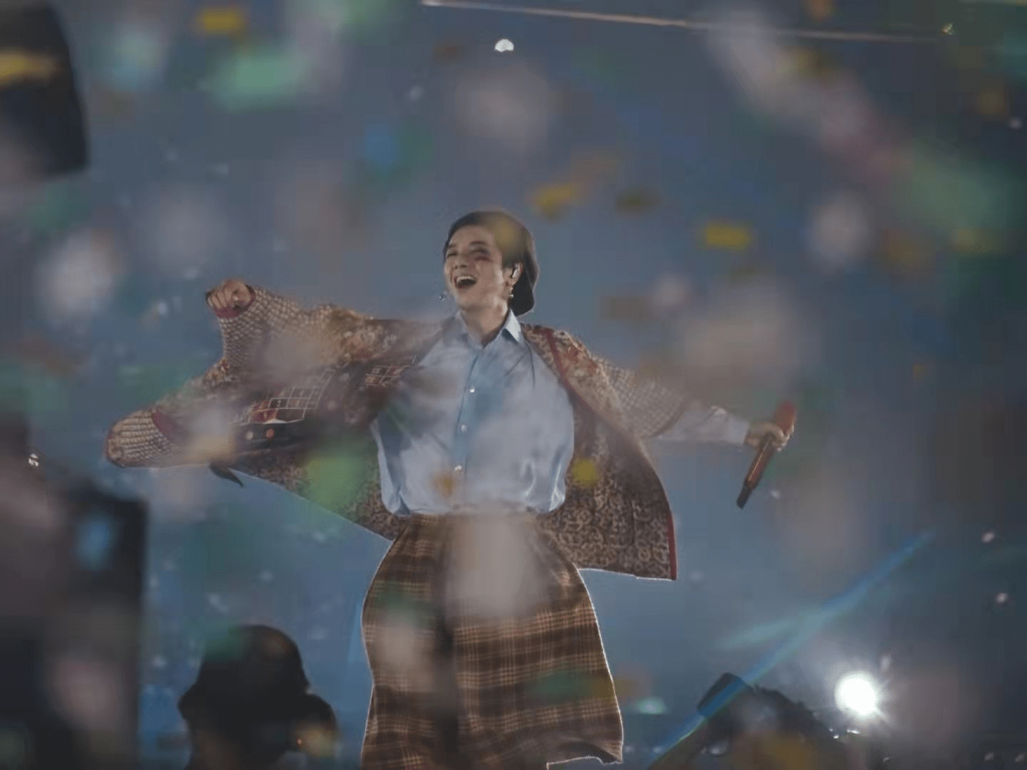 生活|祝华晨宇出道八周年快乐！宇你同行，一路奉陪！