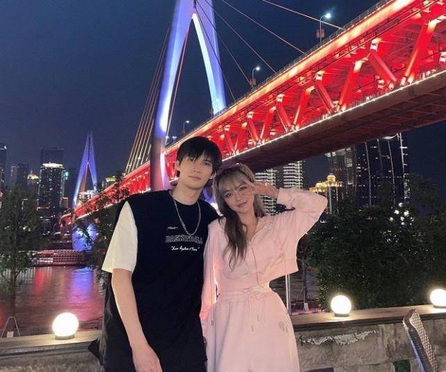 生活|陈瑞丰太细心,冒雨为周扬青买早餐,结账时价格暴露他真实家境