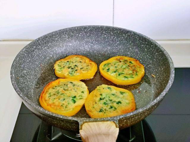 加入适量|给孩子做花式早餐，营养丰富，做法简单，别有一番风味