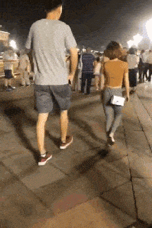 搞笑GIF：這是我見過情侶之間最萌的身高差 搞笑整蠱 第16张
