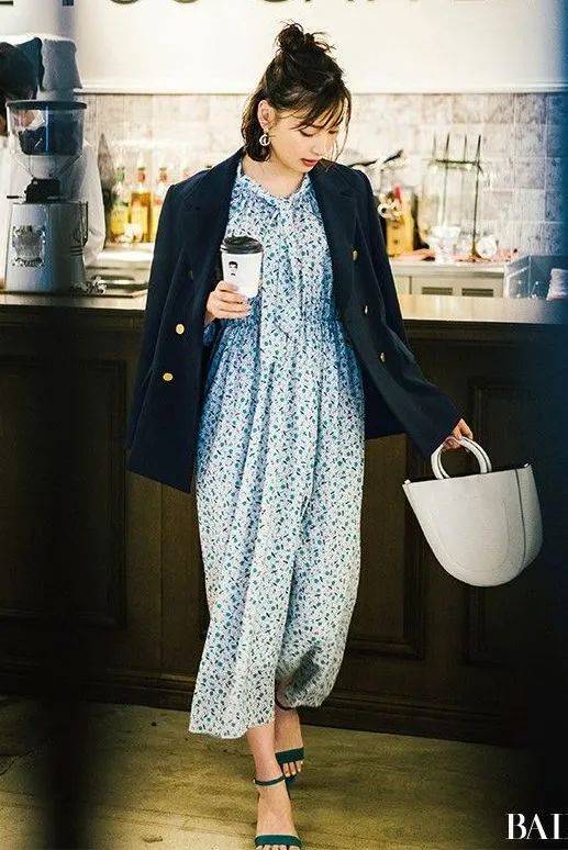 设计 秋天外套里面穿什么?这4种经典内搭让你一直美下去！