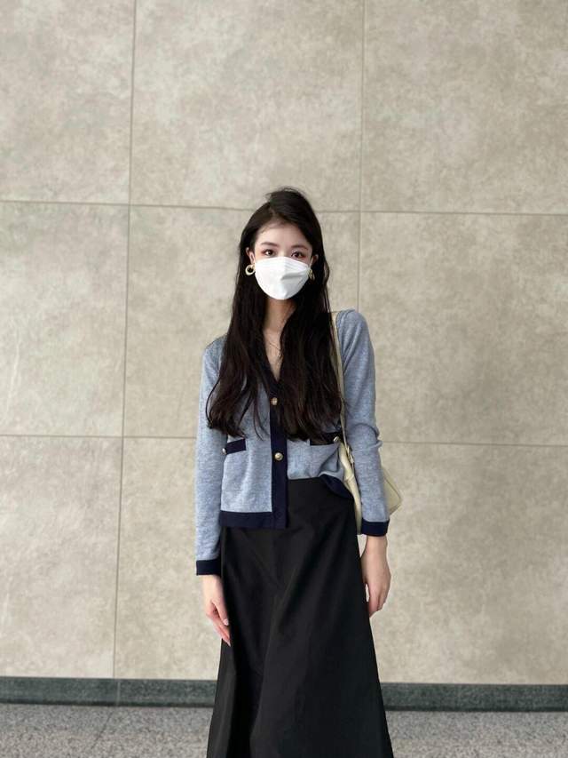 美眉 早秋的通勤风穿搭指南,学会这13套搭配技巧,让你越简单越高级