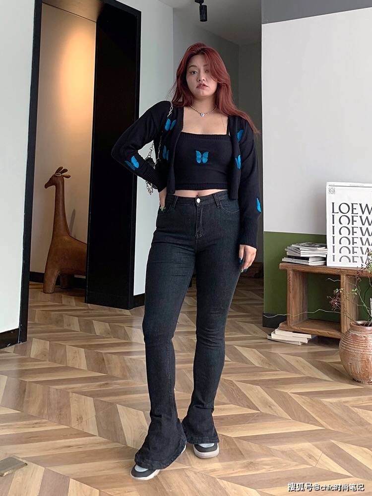 曲线 阔腿裤都烂大街了，穿穿马蹄裤吧，让你的长腿没有尽头