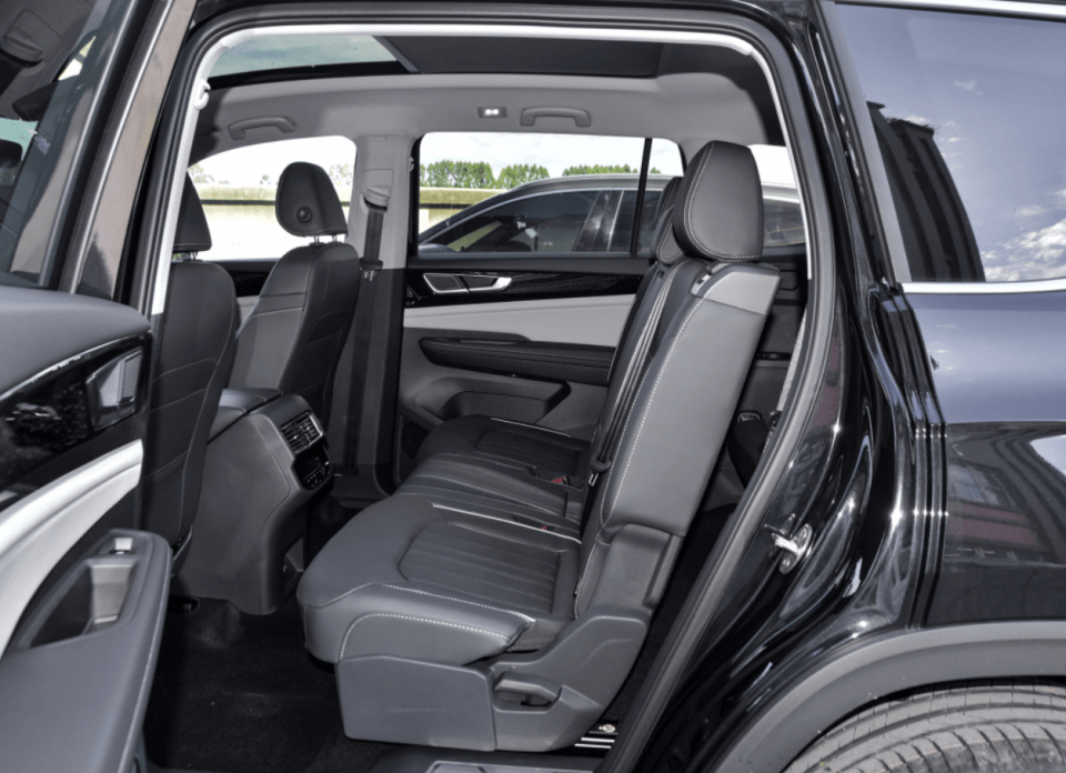 造型霸气空间出色大众途昂怎么样