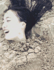 搞笑GIF：真有點不敢相信 現在的衣服都這樣穿嗎？ 搞笑整蠱 第11张