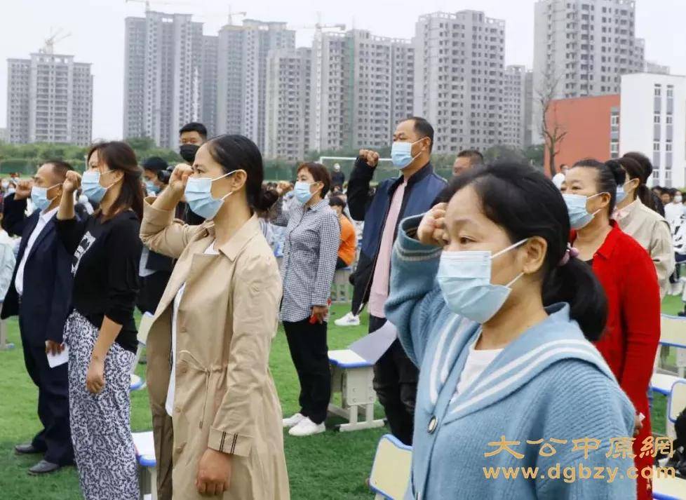 商丘市回民中学教育集团示范区第二中学举行开学典礼
