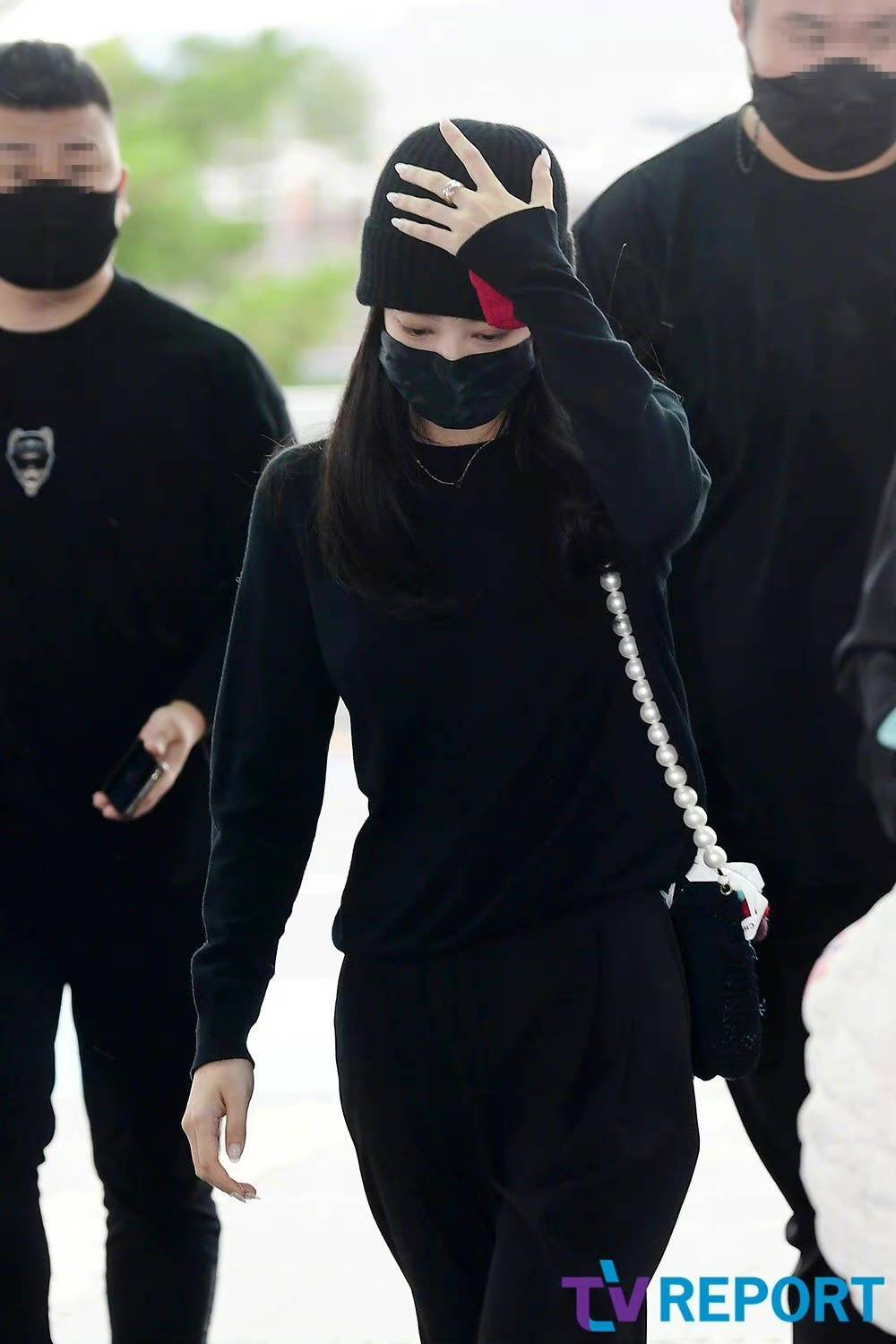 蓝色 JENNIE最新机场照,顶流女团时尚穿搭get起来!
