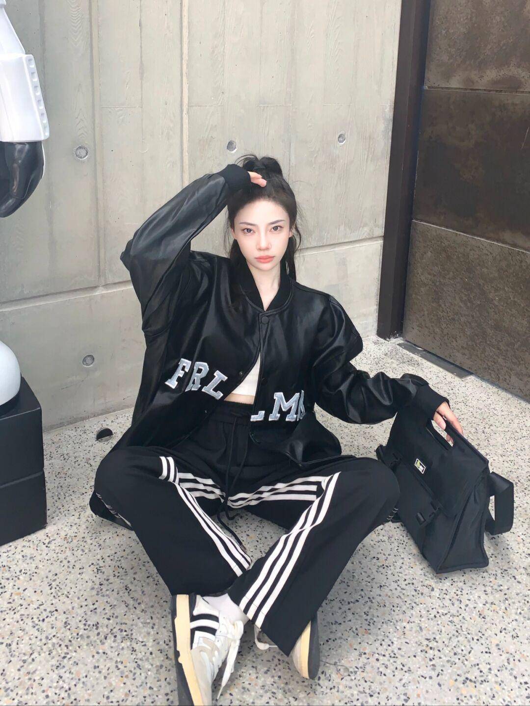 时尚 谁说黑白灰只能单调?掌握这几个搭配思路,基础色也能穿出高级感