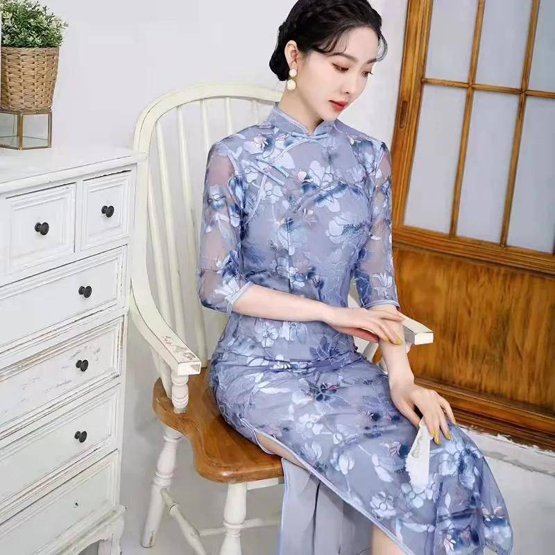 从容 优雅的长款蕾丝旗袍裙,让你穿出自信与从容,表白你的娇柔与妩媚