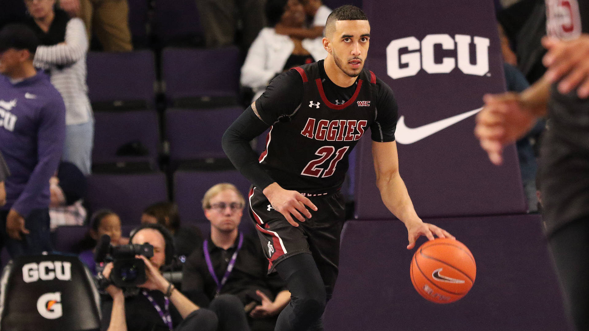 21 5落选秀进湖人训练营,难入选大名单也获一机会?